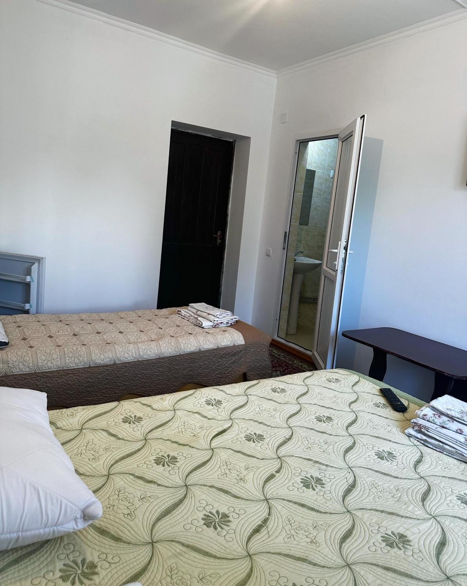 Guest House Arbat Cholpon-Ata Kültér fotó